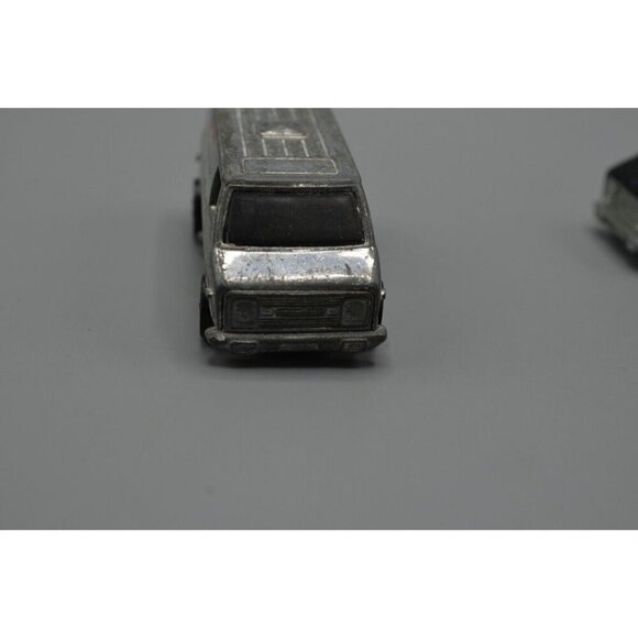 Hot Wheels Chevy Super Van Diecast Car Lot of 2 Hong Kong Flames Paint - Picture 3 of 11